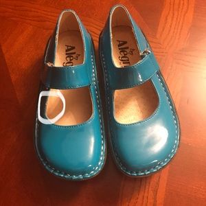 Alegria Girl’s Shoes.